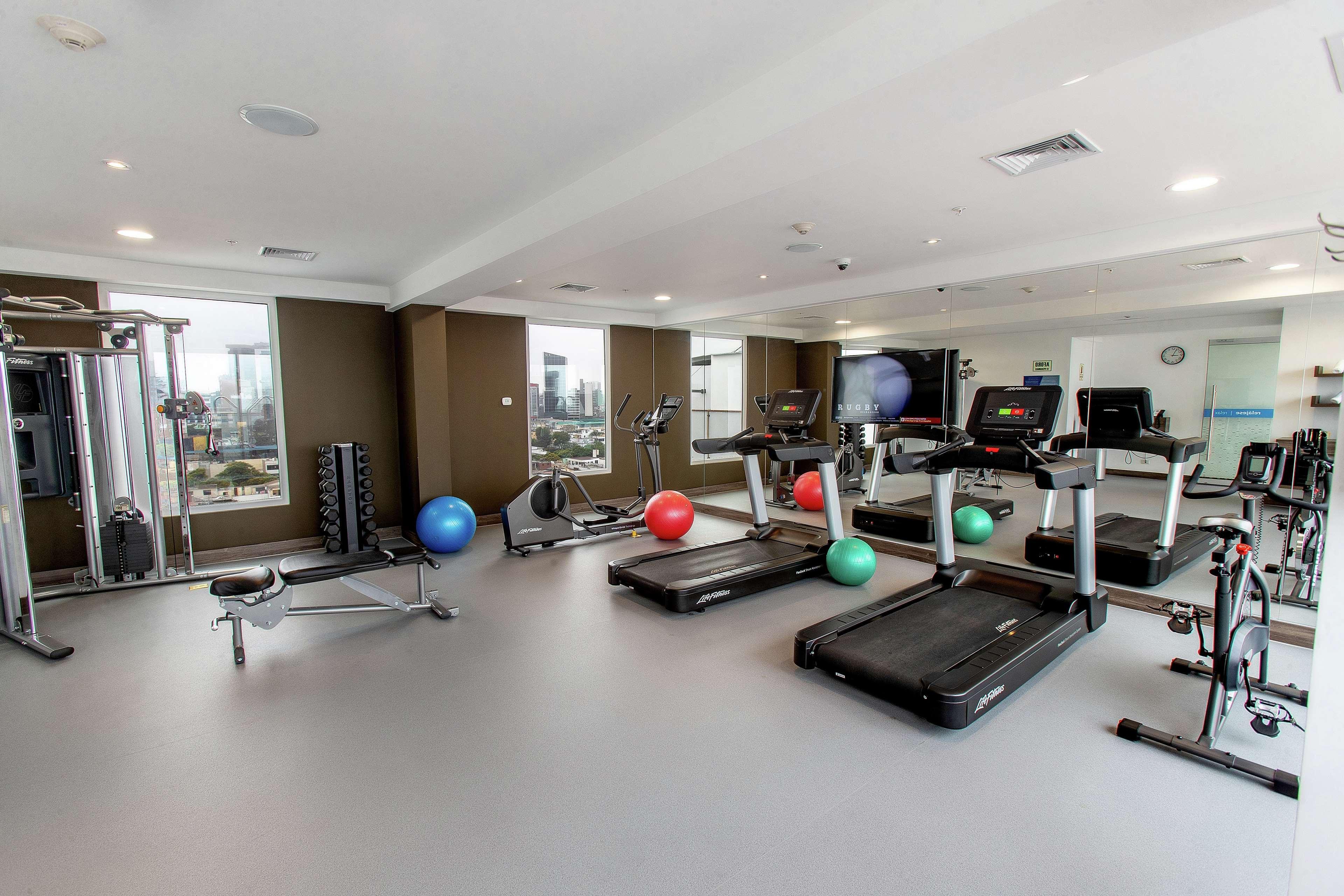 Hampton By Hilton San Isidro 4* Lima