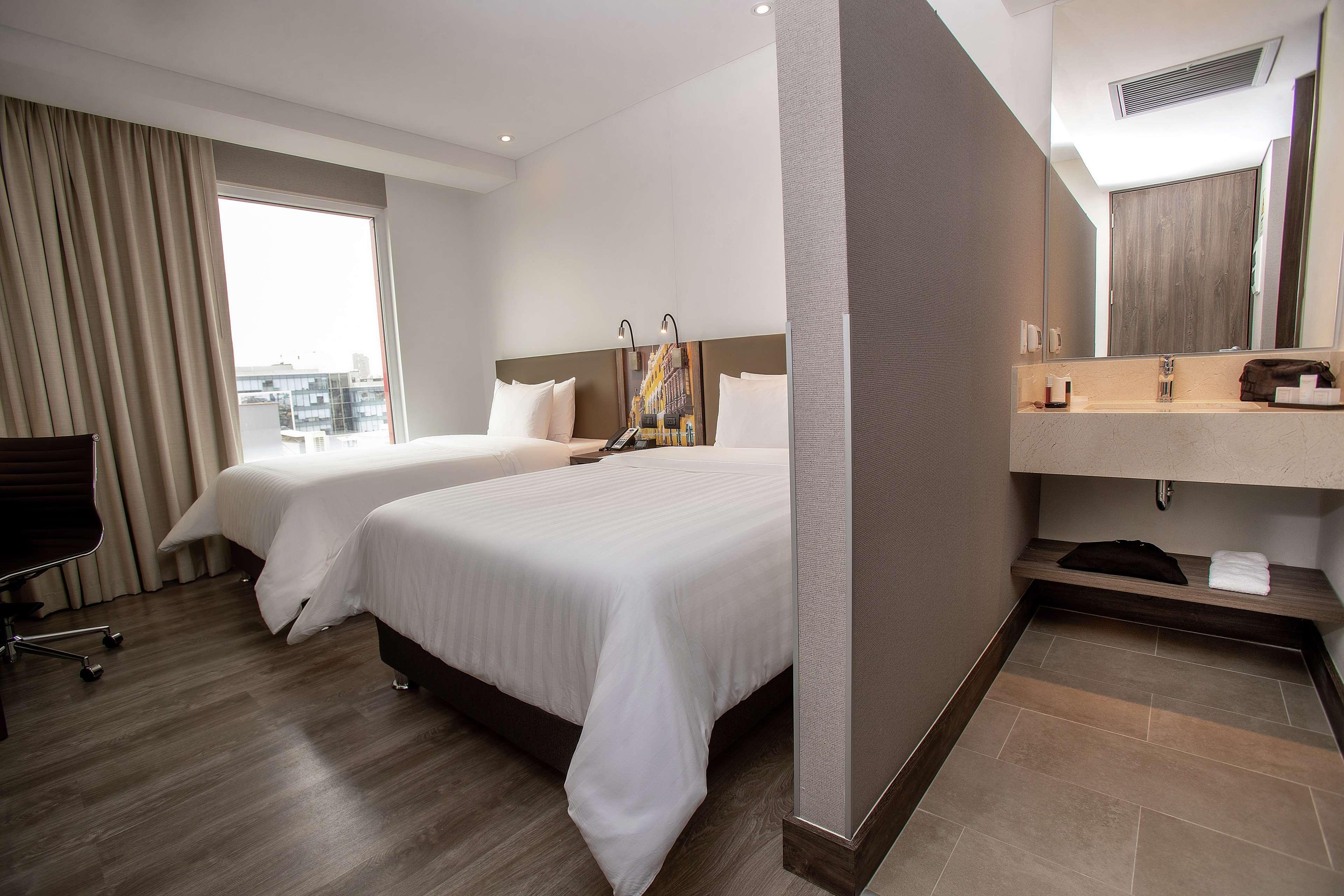 Hampton By Hilton San Isidro 4* Lima