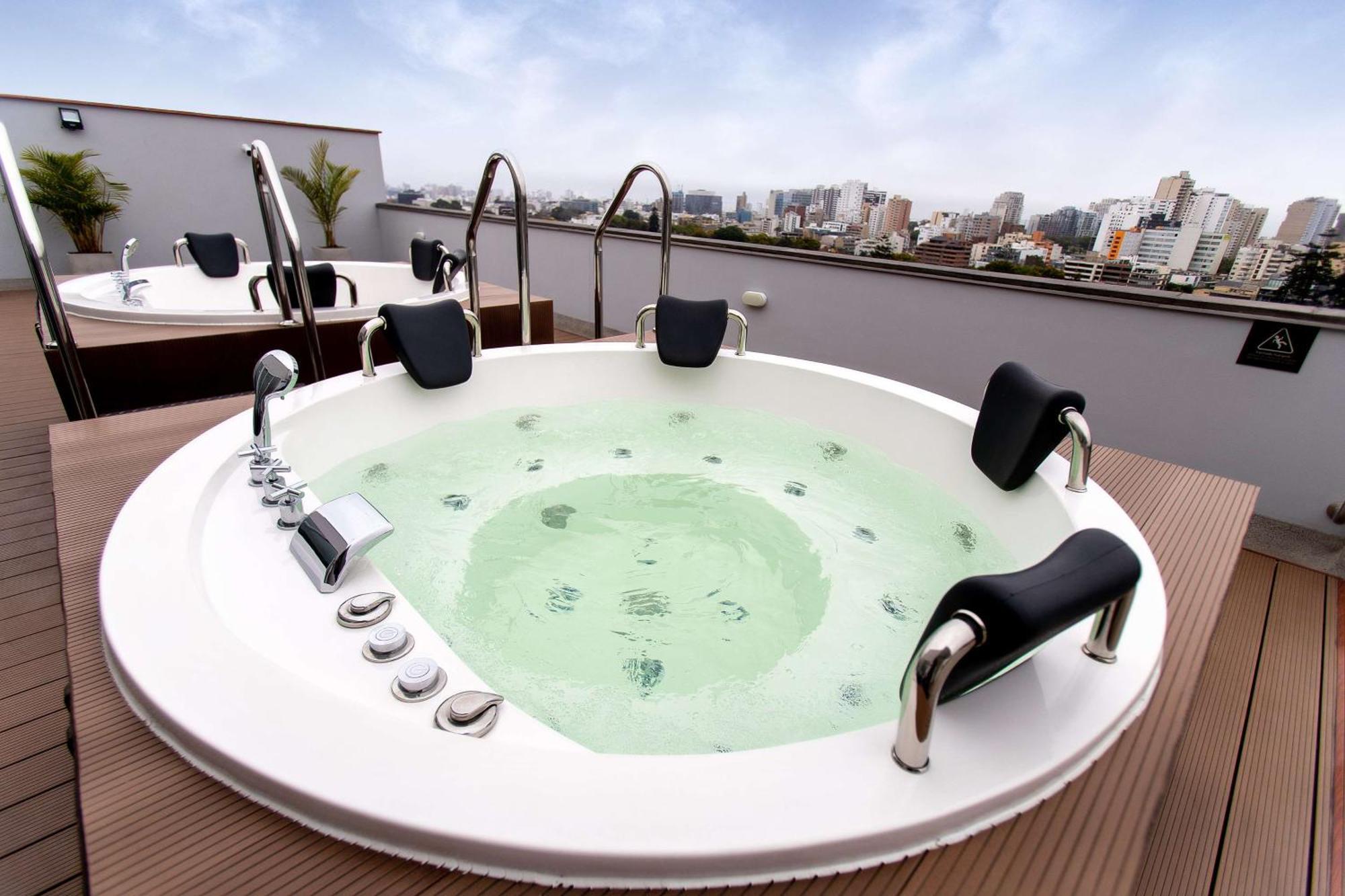 Hampton By Hilton San Isidro 4* Lima