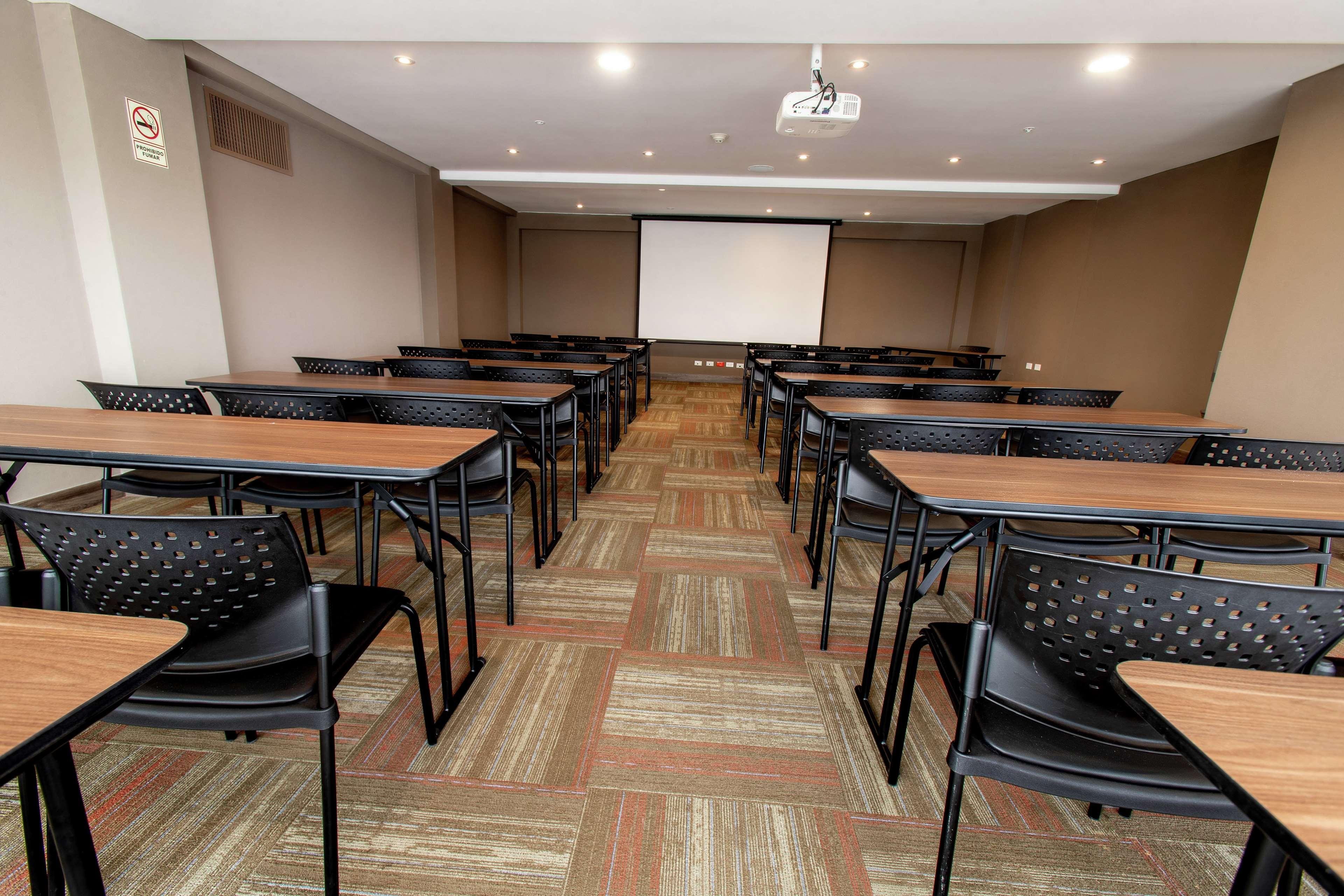 Hampton By Hilton San Isidro Hotel 4*