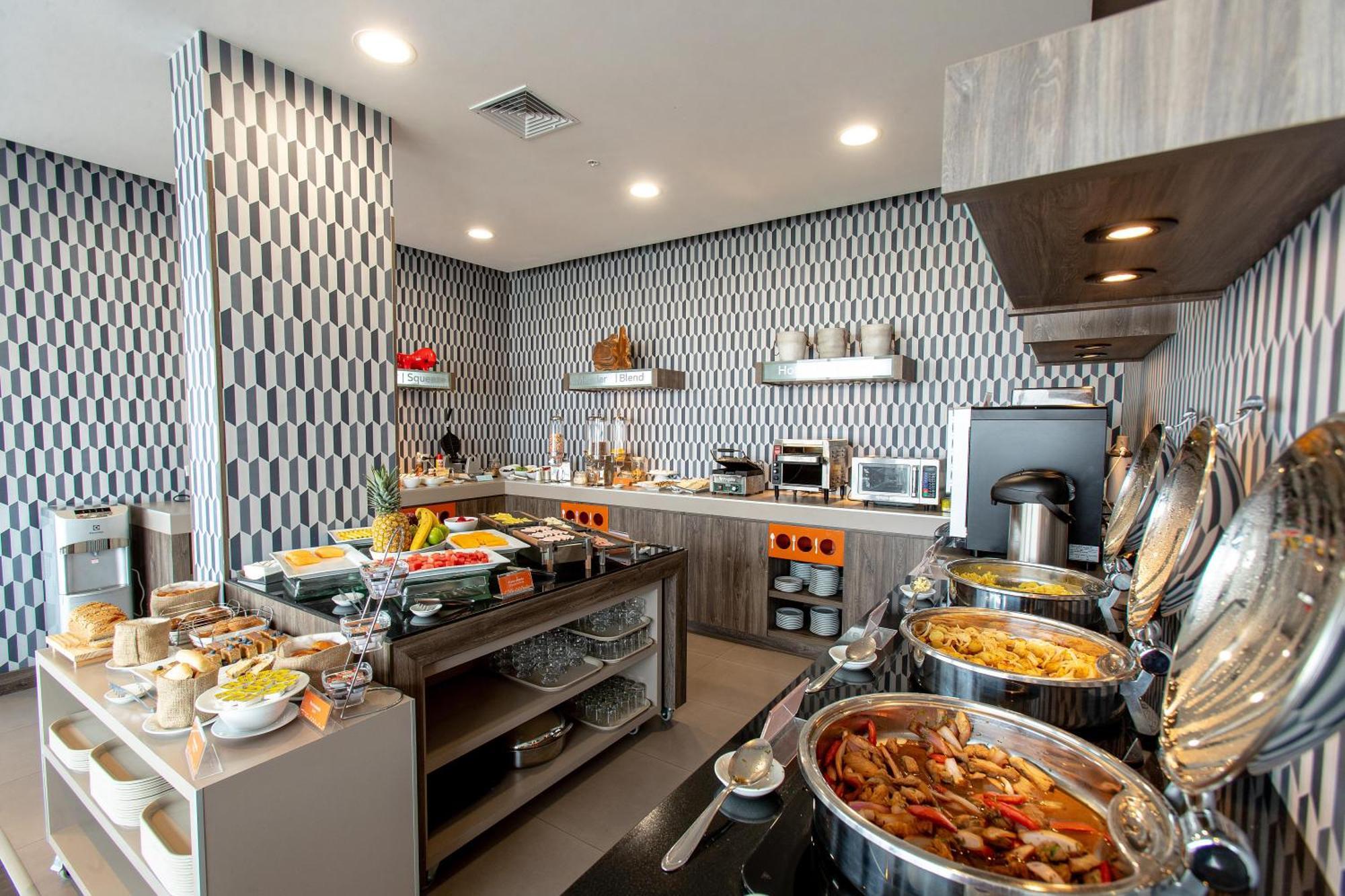 Hampton By Hilton San Isidro Hotel 4*